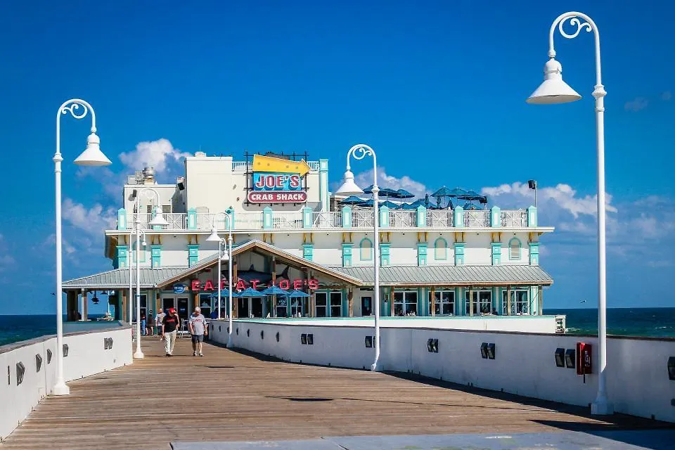 2 Bedroom Resort Condo Direct Oceanfront Wyndham Ocean Walk - Daytona Funland 2226 Daytona Beach Apartment